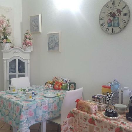 B&B Le Rose Олбия Екстериор снимка