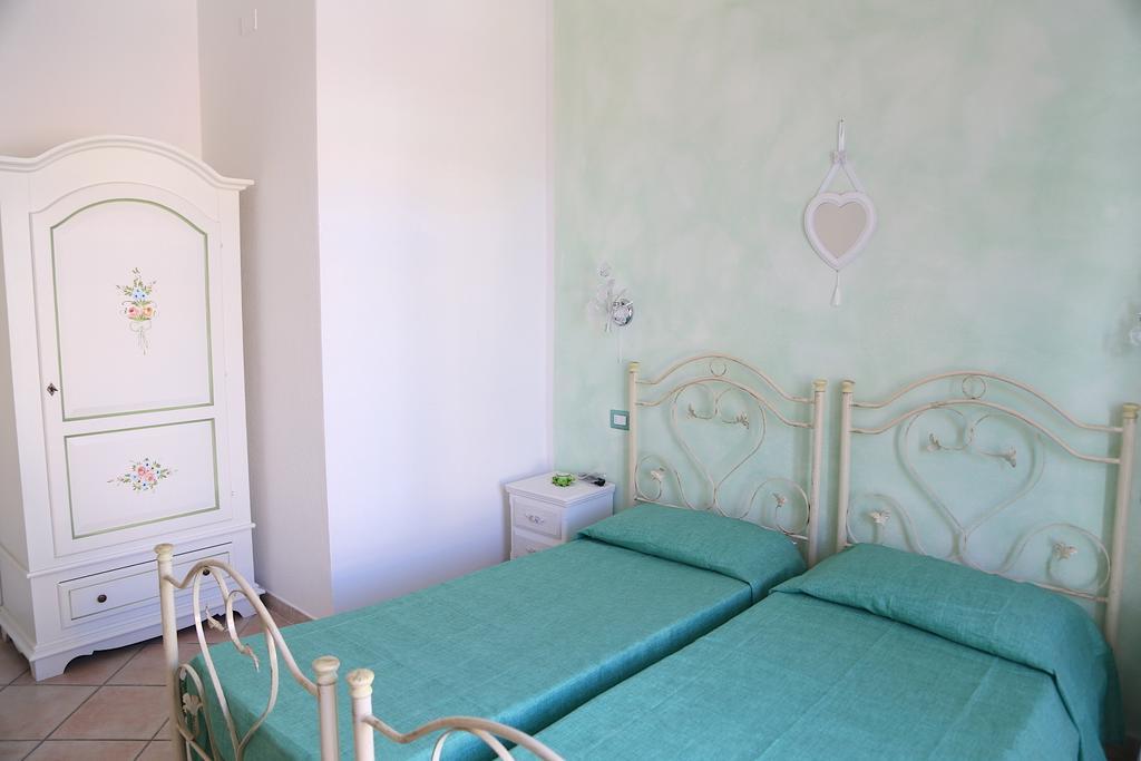 B&B Le Rose Олбия Стая снимка