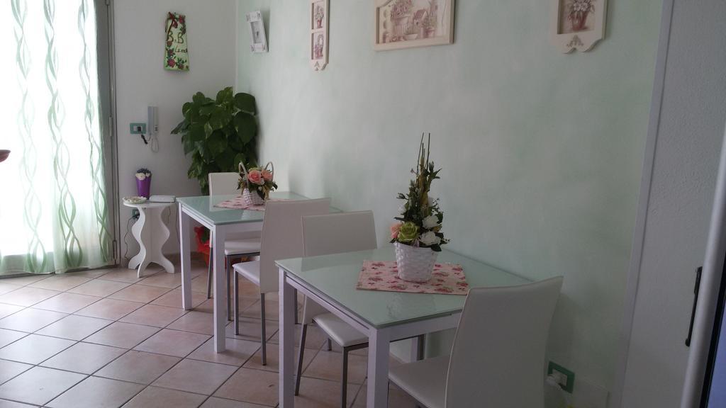 B&B Le Rose Олбия Екстериор снимка